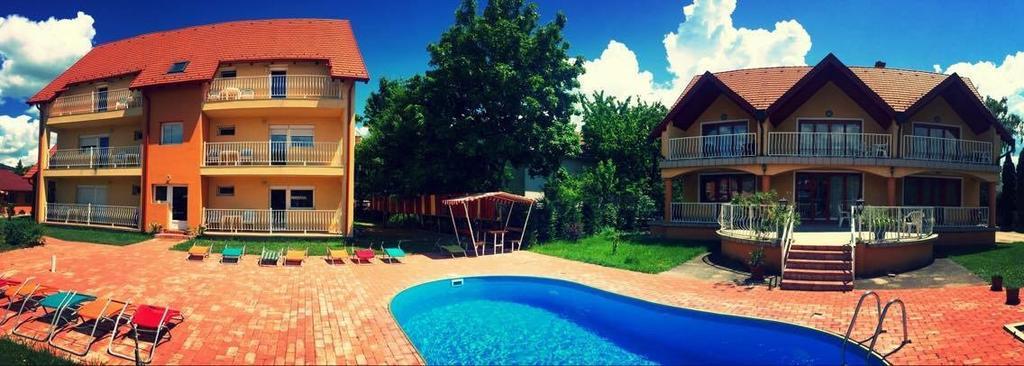 Andrea Pansio Bed & Breakfast Balatonfured Exterior photo