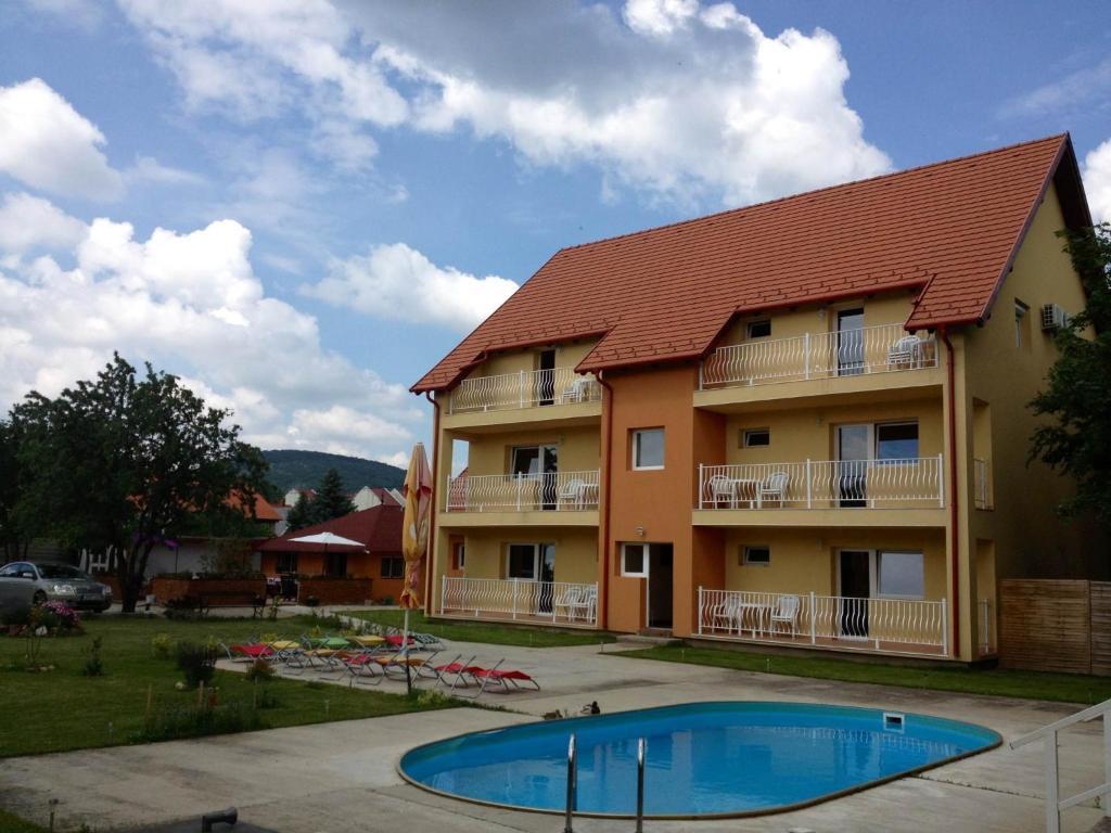 Andrea Pansio Bed & Breakfast Balatonfured Exterior photo