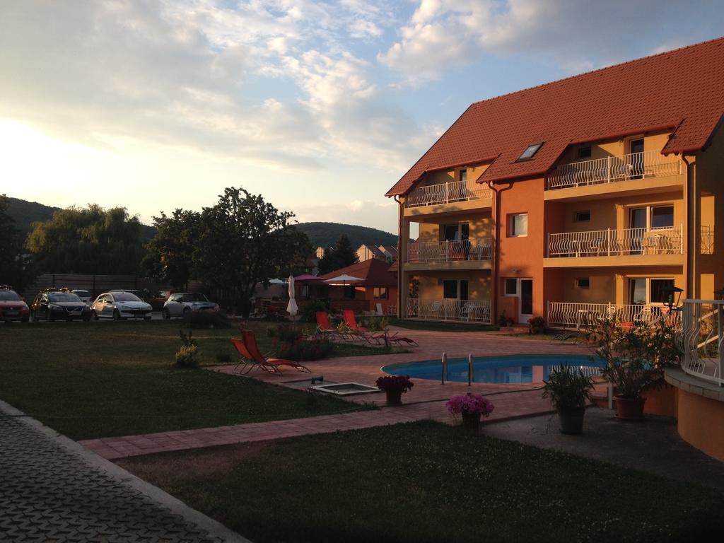 Andrea Pansio Bed & Breakfast Balatonfured Exterior photo